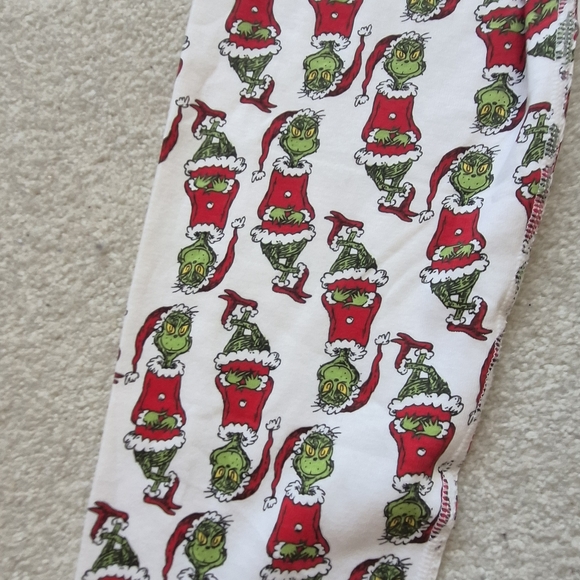 Hanna Andersson Red and White Striped Pajamas with Green Accents - Picture 5 of 5